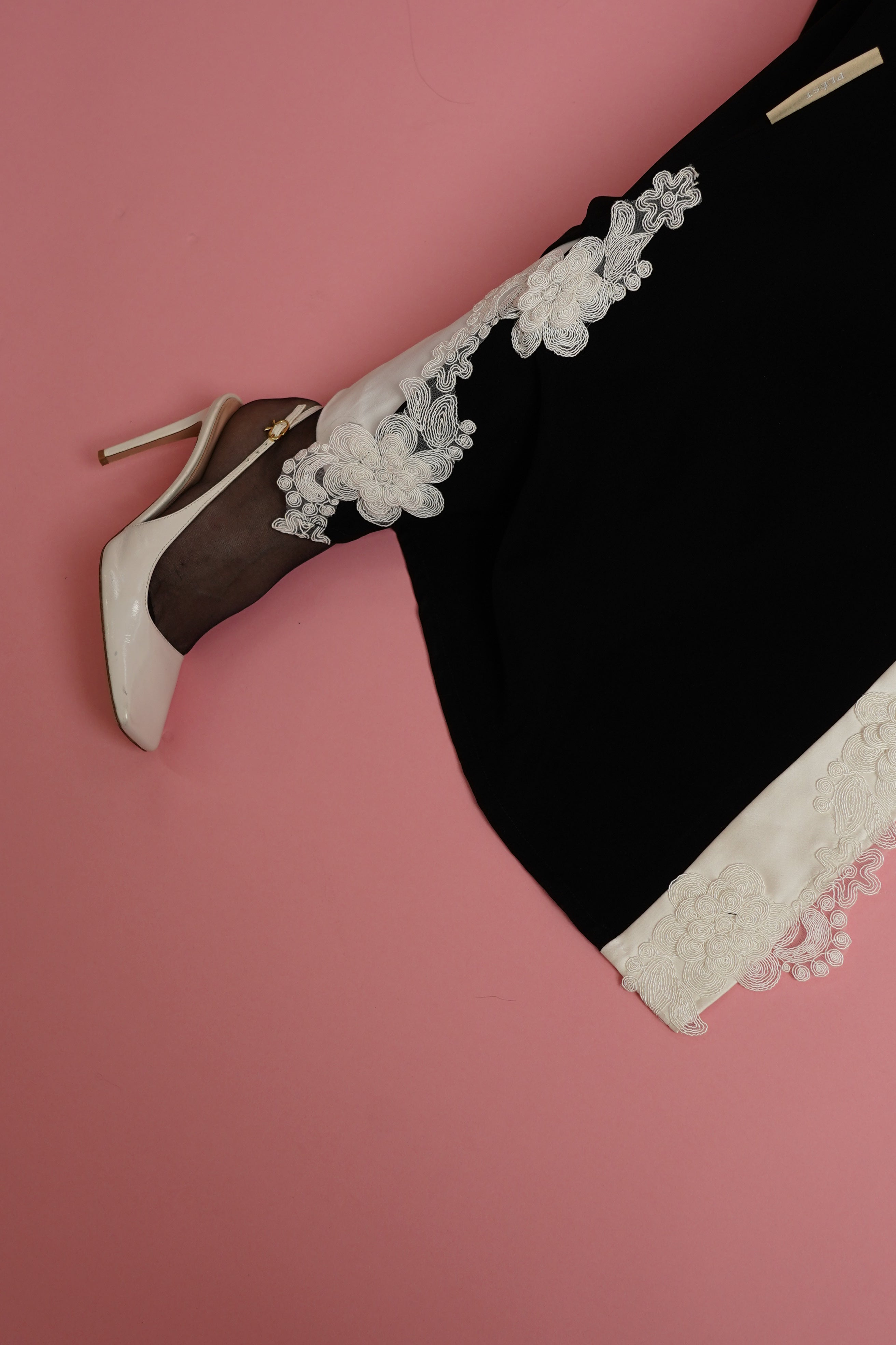 FLORAL LACE (Off-white)